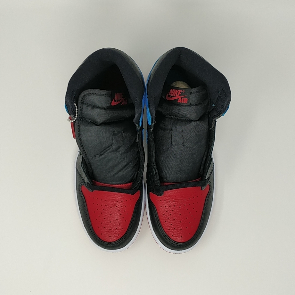 Nike WMNS Air Jordan Retro I 1 High OG UNC to CHI - Picture 5 of 8